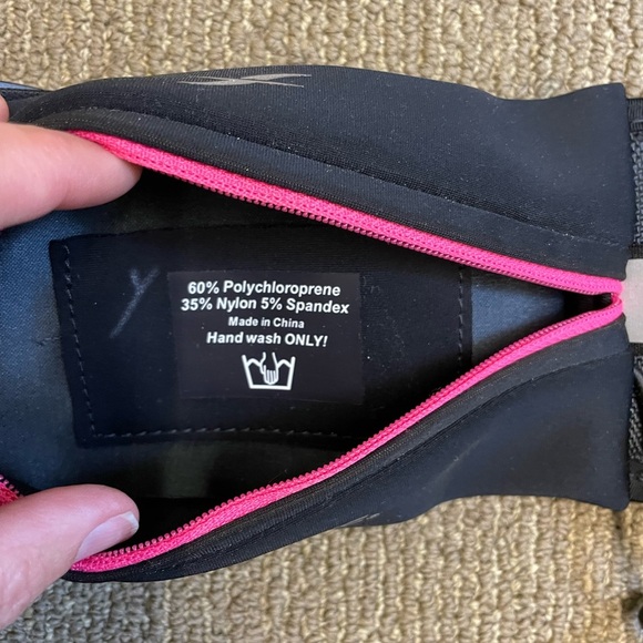 Fitletic hydration belt - black and pink - Picture 4 of 5